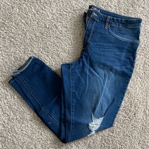 Distressed Universal Thread high rise jeggings